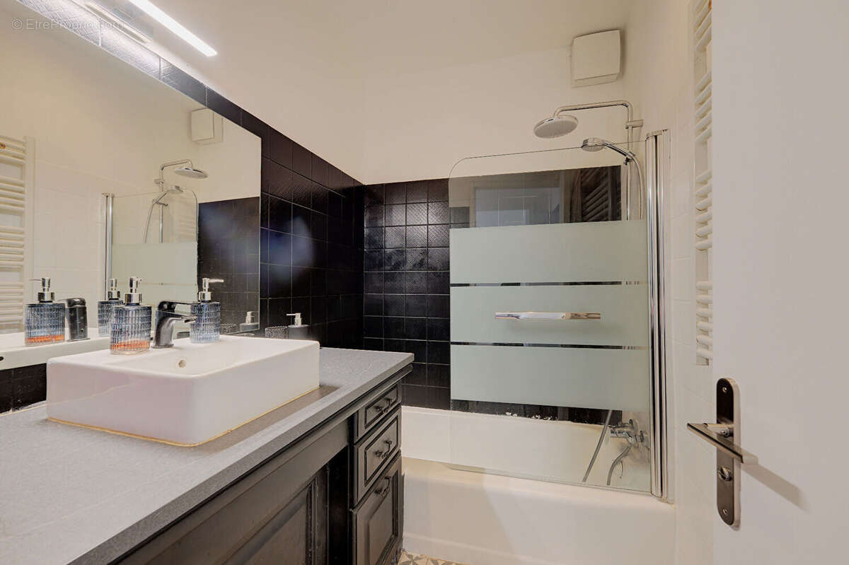 Appartement à LE PERREUX-SUR-MARNE
