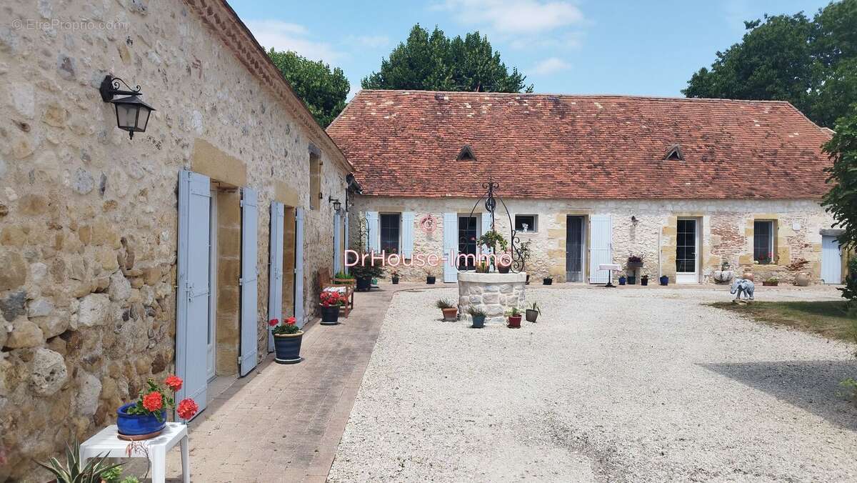 Maison 170 m² à Cours-De-Pile  - photo 27