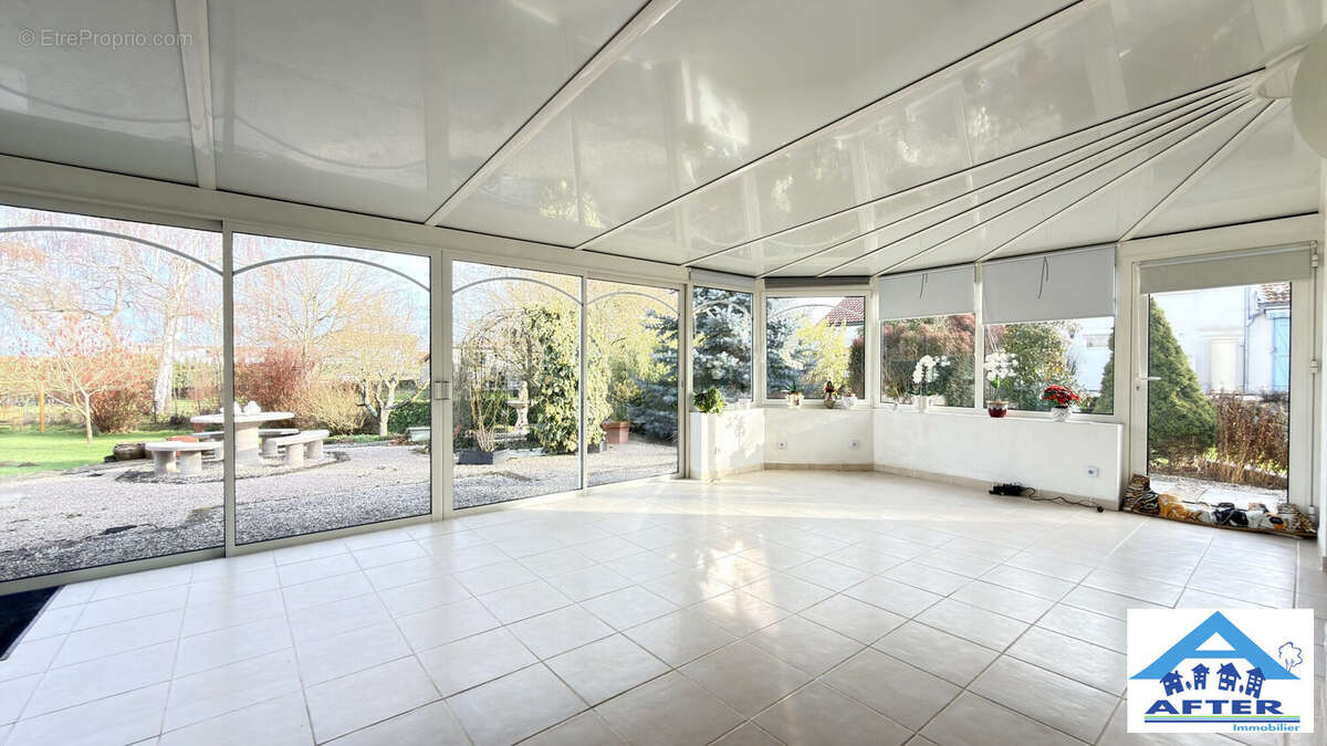 Maison à THIEBAUMENIL