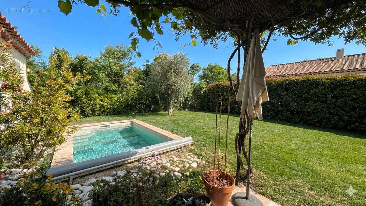 Maison à LAURIS