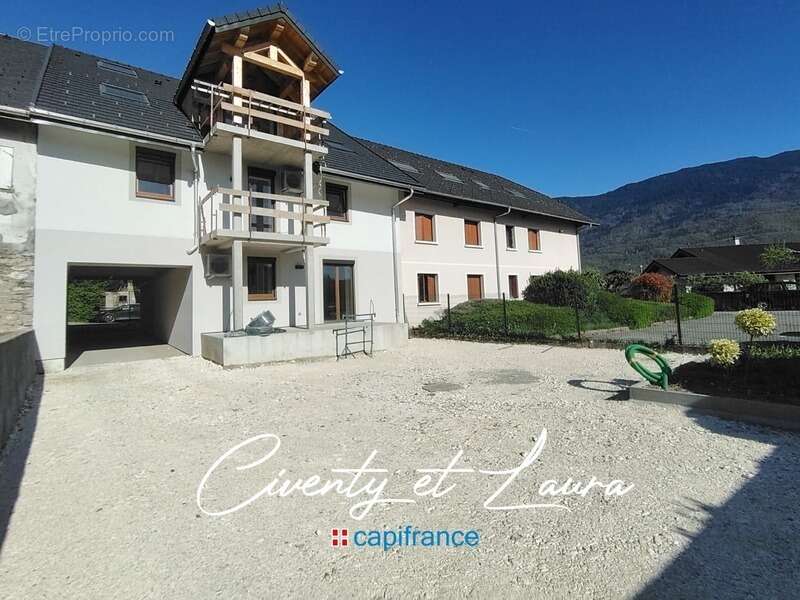 Appartement à GILLY-SUR-ISERE