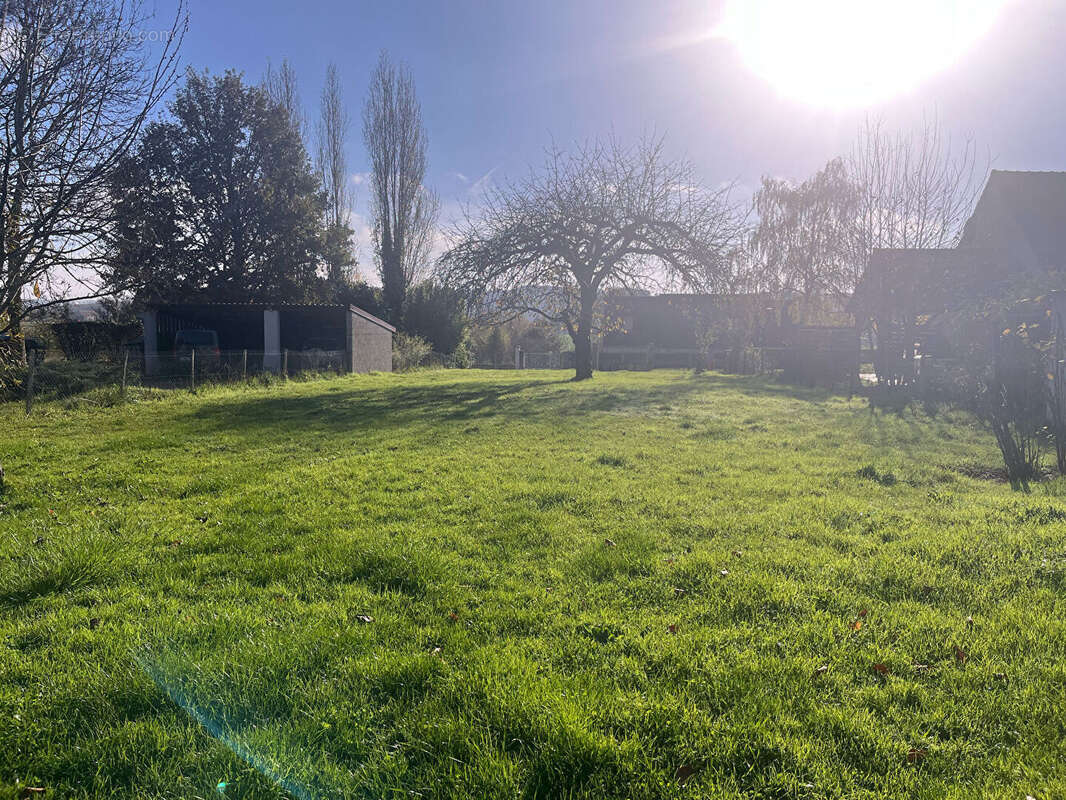 Terrain à YZEURES-SUR-CREUSE