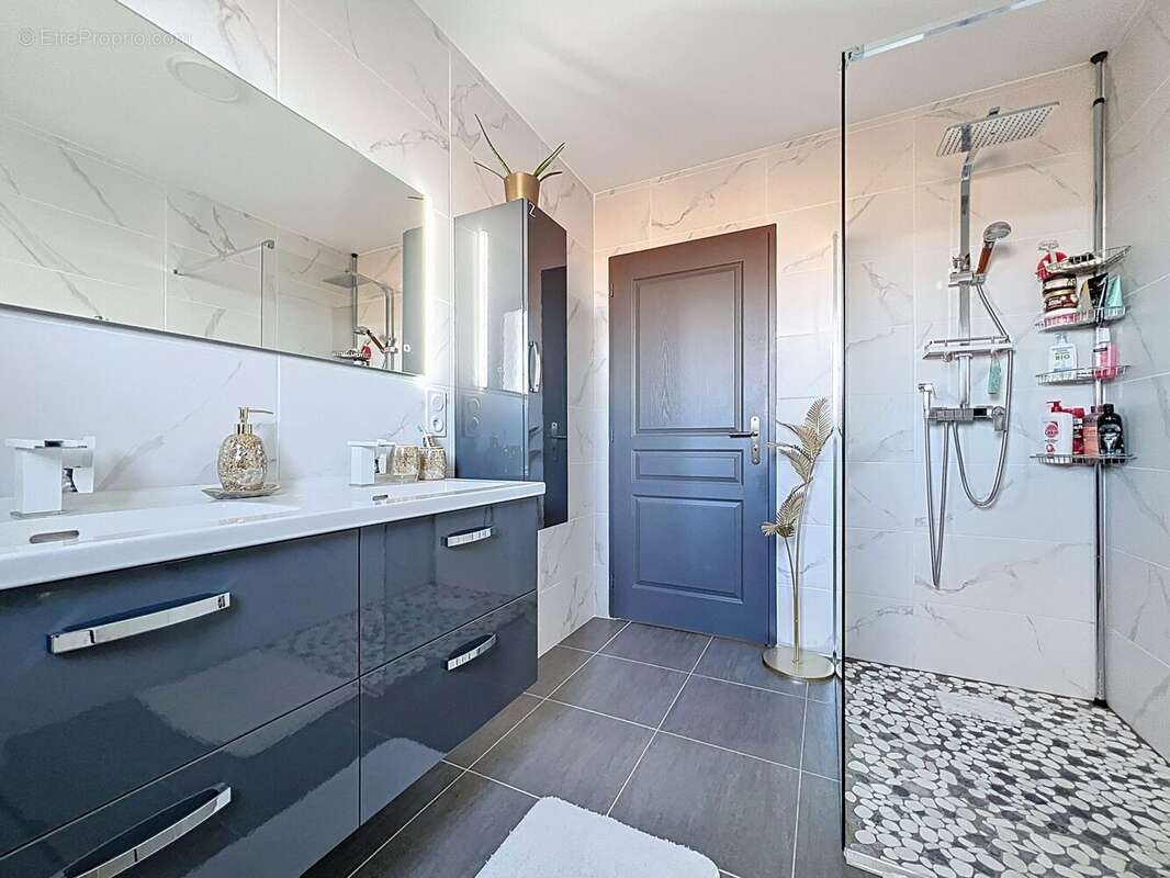 Maison à SAINT-DENIS-SUR-LOIRE