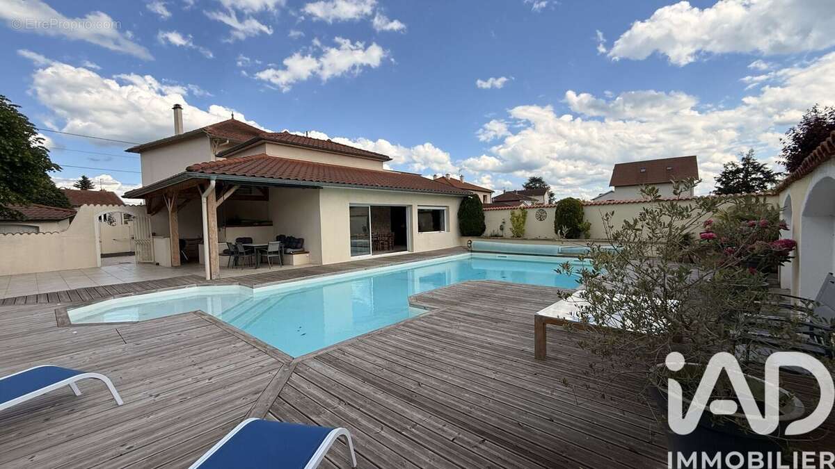 Photo 4 - Maison à RIORGES