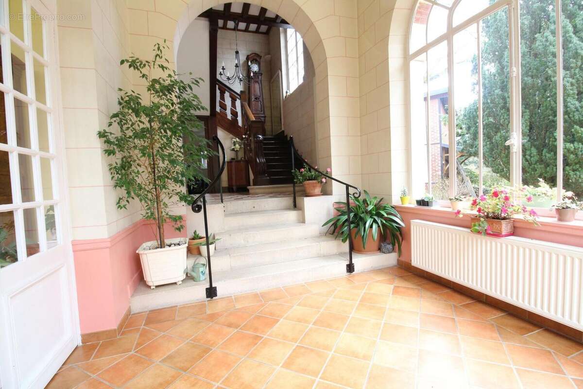 Photo 2 - Maison à MONTEVRAIN