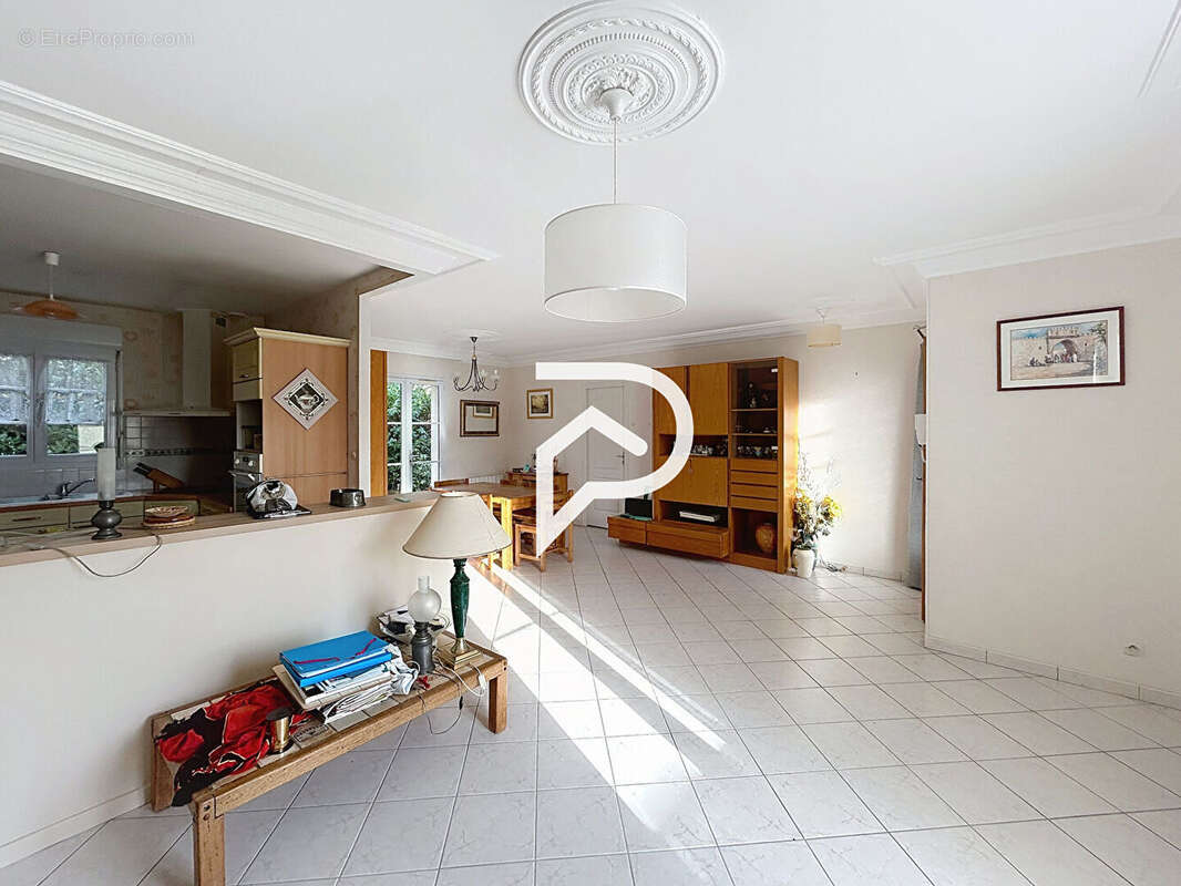 Maison à CHAMBRAY-LES-TOURS