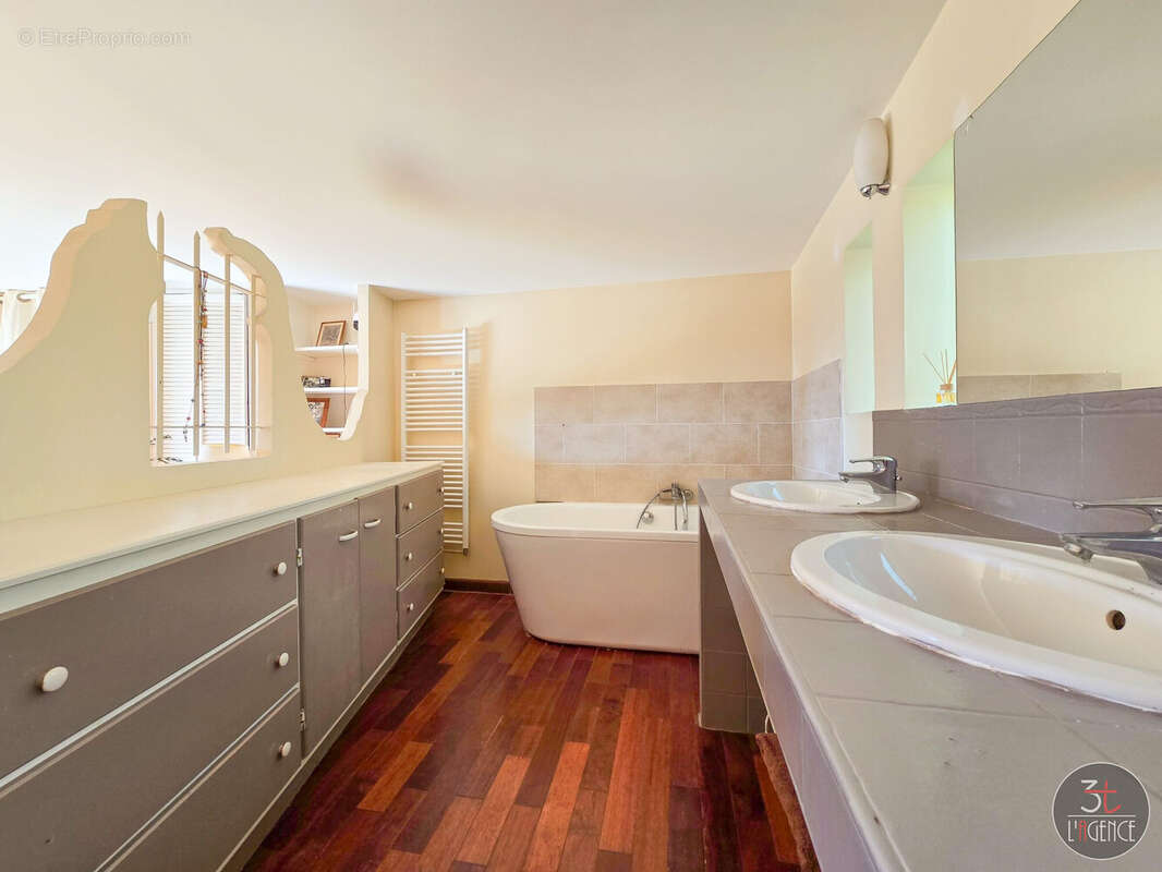 Maison à FONTENAY-SOUS-BOIS