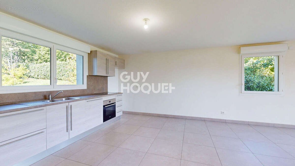 Appartement à MOUXY