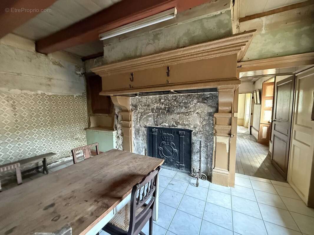 Authentique ferme-bourgeoise de village à Melay – “l’Ibiza du Nord” - photo 3