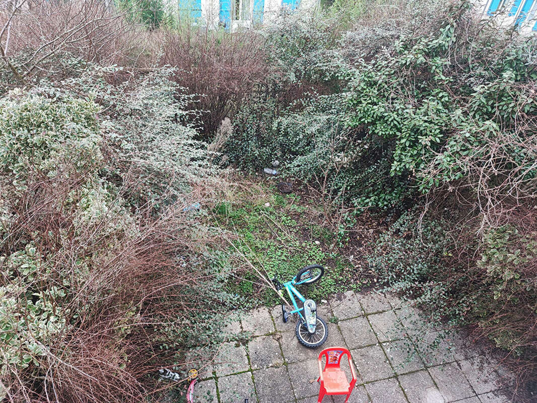 Appartement à SAINT-JEAN-DE-BRAYE
