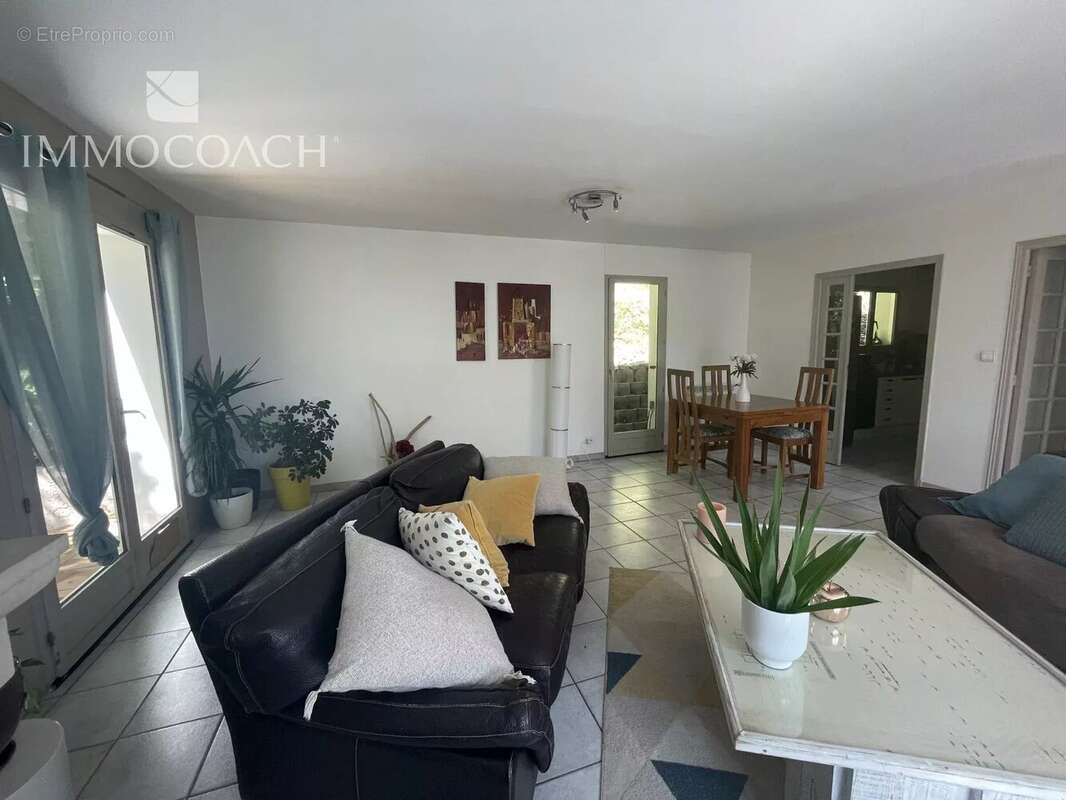 Maison à COLLOBRIERES