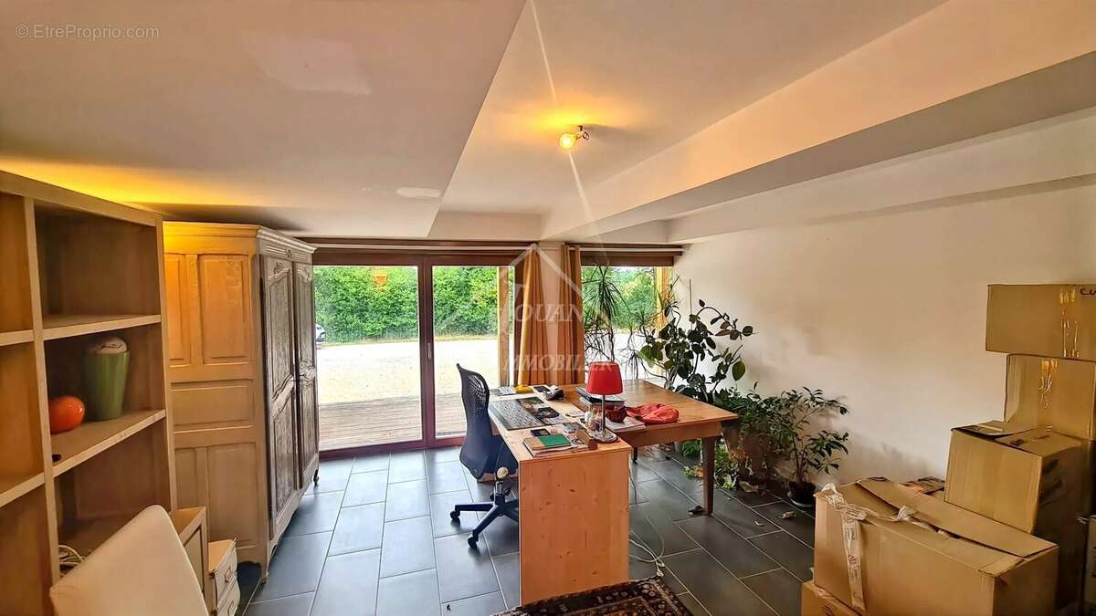 Maison en bois de 220 m² avec grand jardin à 11 min de Moulins, MARIGNY 03 - photo 13