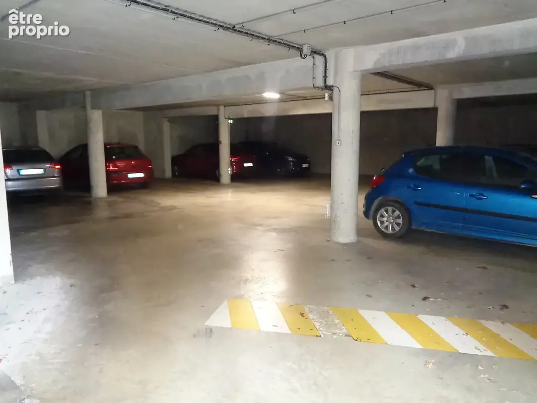 Commerce 3160 m² à Epernay  - photo 24