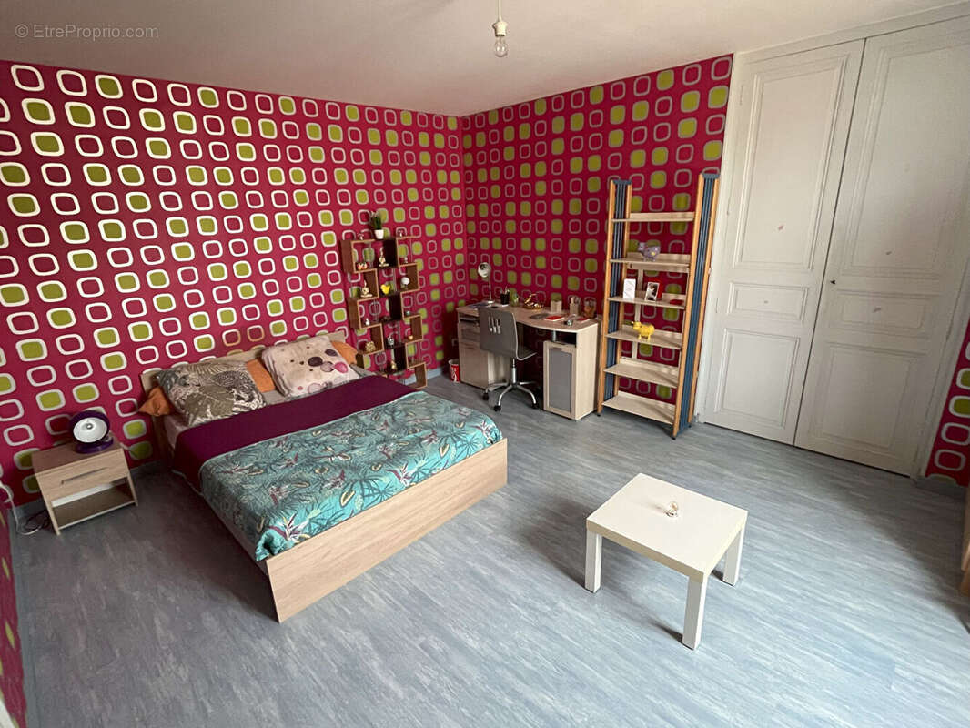 Maison à SAINT-JEAN-DE-SAUVES