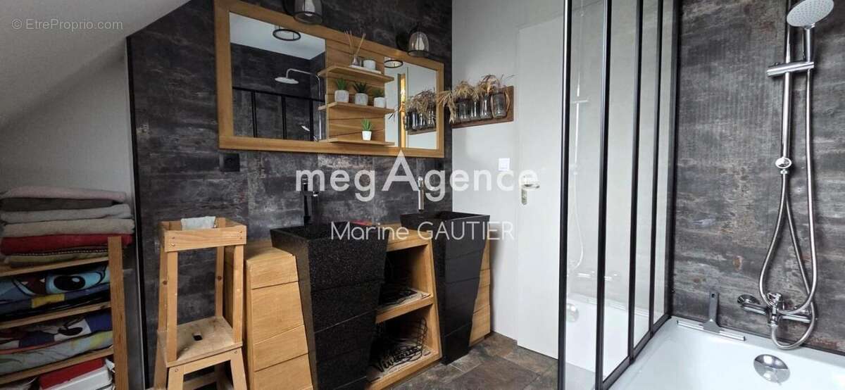 Maison à SAINT-MELOIR-DES-ONDES