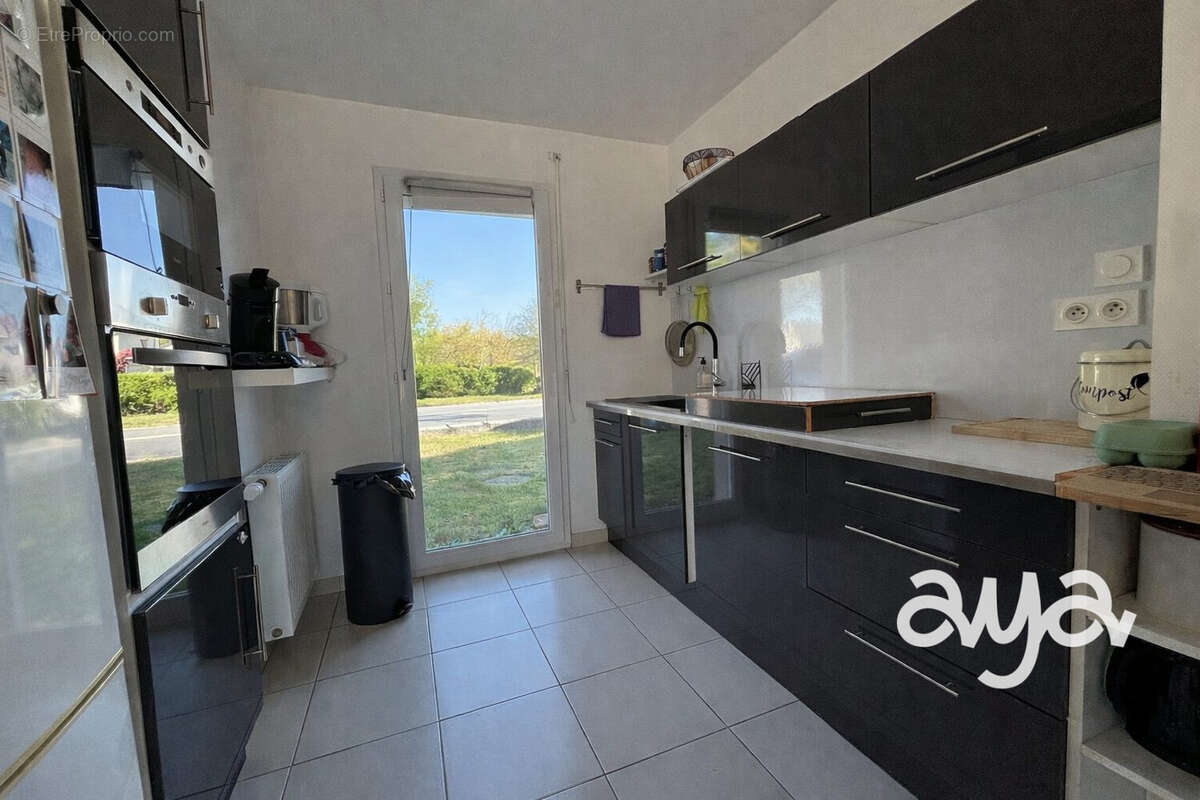 Maison 83 m² à Saint-Etienne-De-Montluc  - photo 4