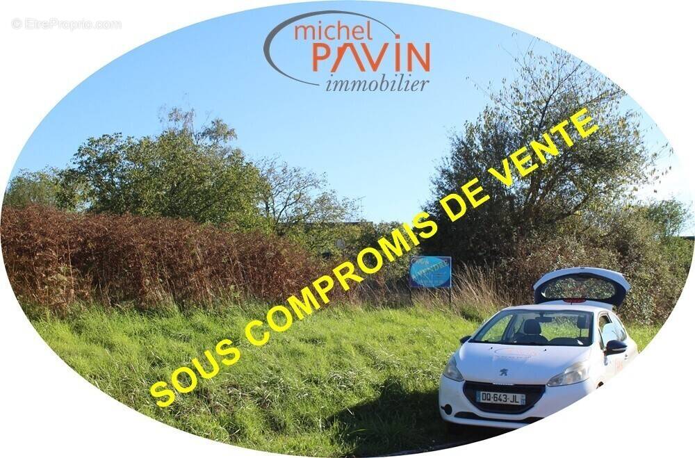 Terrain à LA GUERCHE-SUR-L'AUBOIS