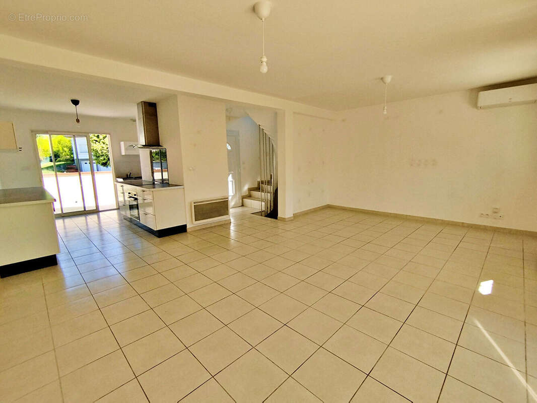 Maison à MONTASTRUC-LA-CONSEILLERE