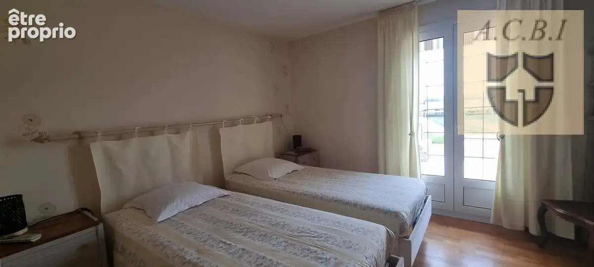 Ensemble de 2 maisons avec piscine chauffee - photo 12