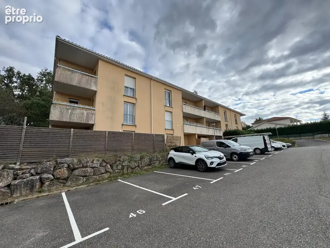 Joli T3 de 55 m2 avec deux places de parking dans un lotissement avec piscine - photo 6
