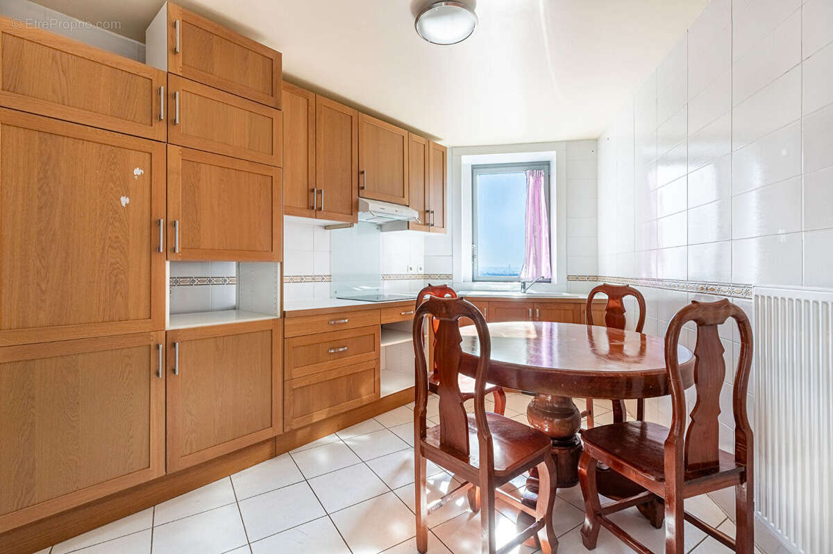 Appartement à PARIS-19E