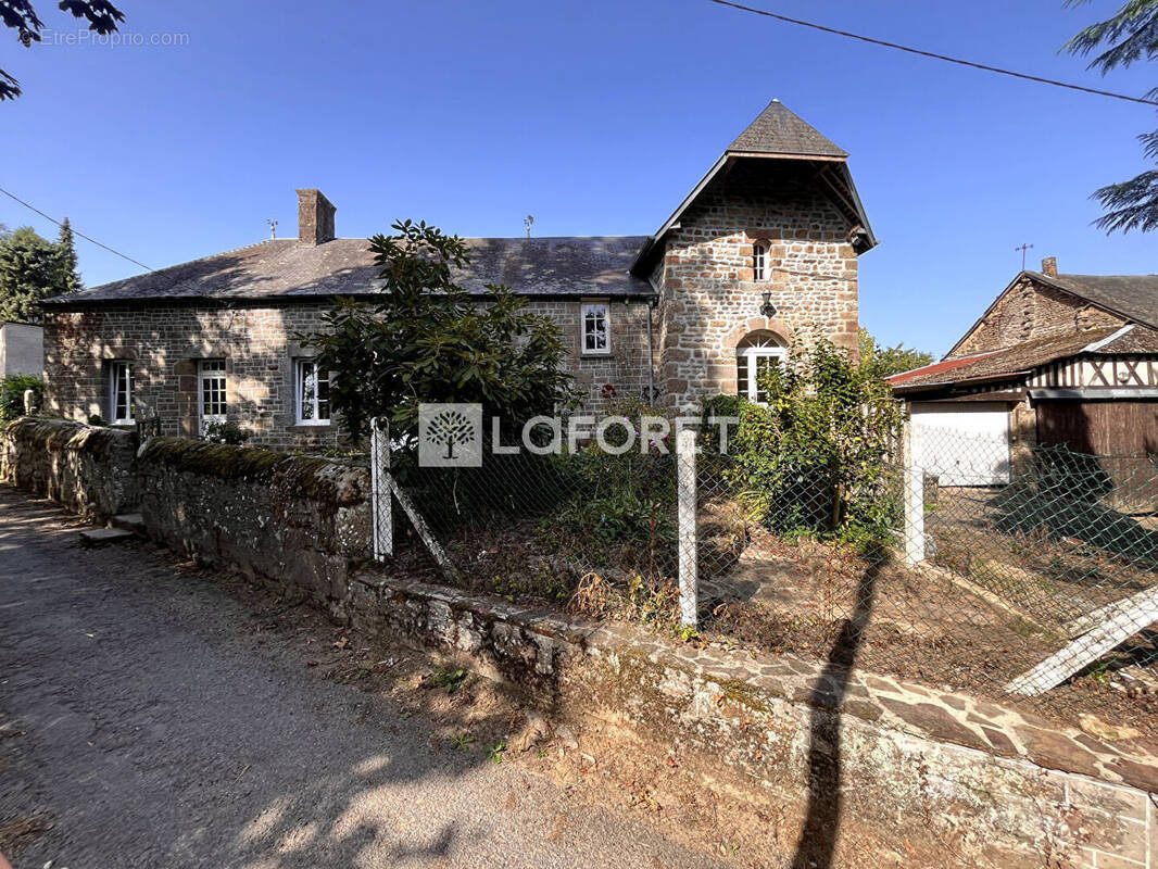 Maison à ATHIS-DE-L'ORNE
