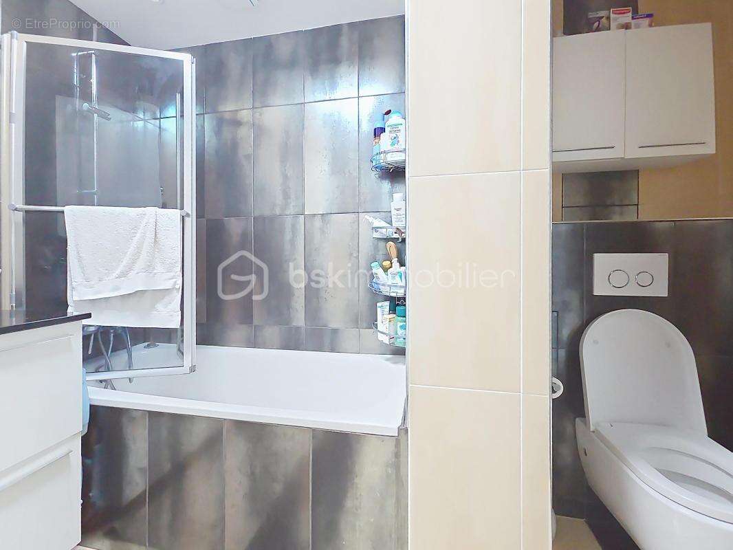 Appartement à NANTERRE