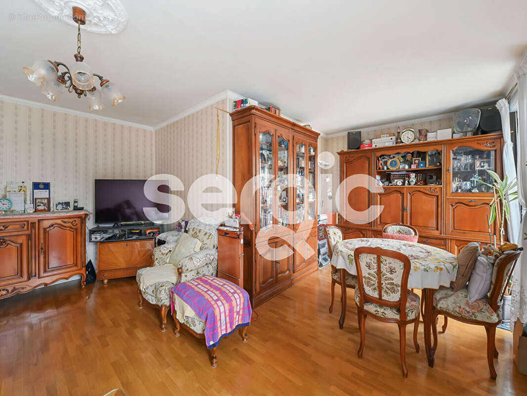 Appartement à NANTERRE