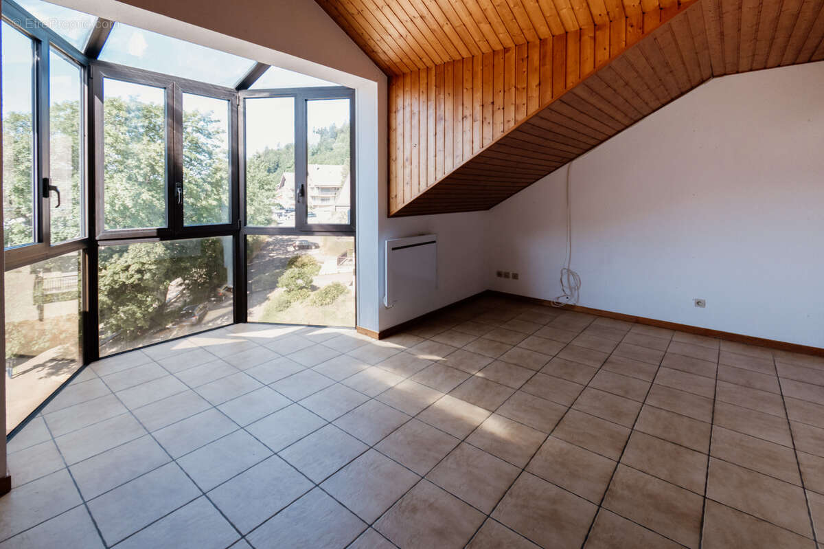 Appartement à LES HOPITAUX-NEUFS