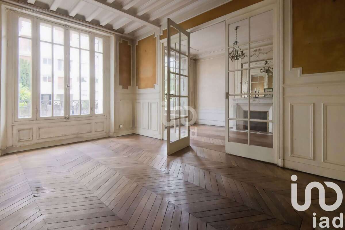 Photo 3 - Appartement à COURBEVOIE