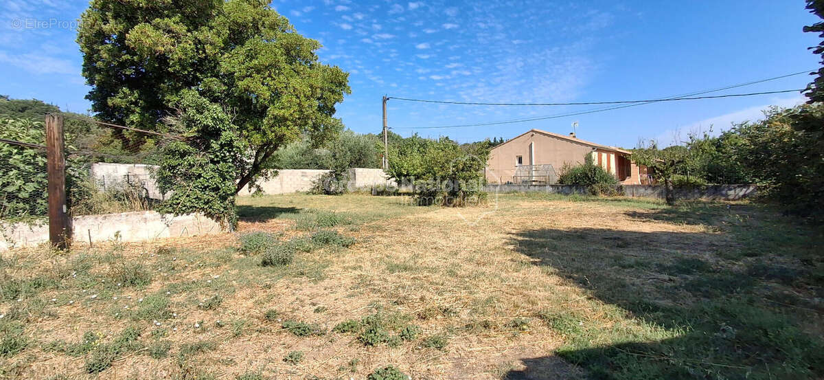 Terrain à batir , entre NIMES et AVIGNON - photo 2
