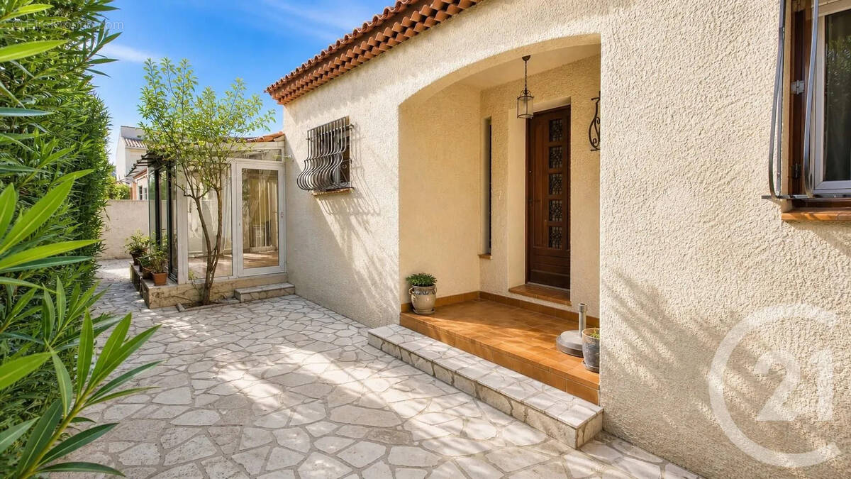 Maison à SIX-FOURS-LES-PLAGES