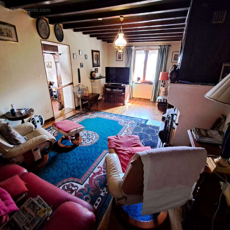 Maison à ORLIENAS