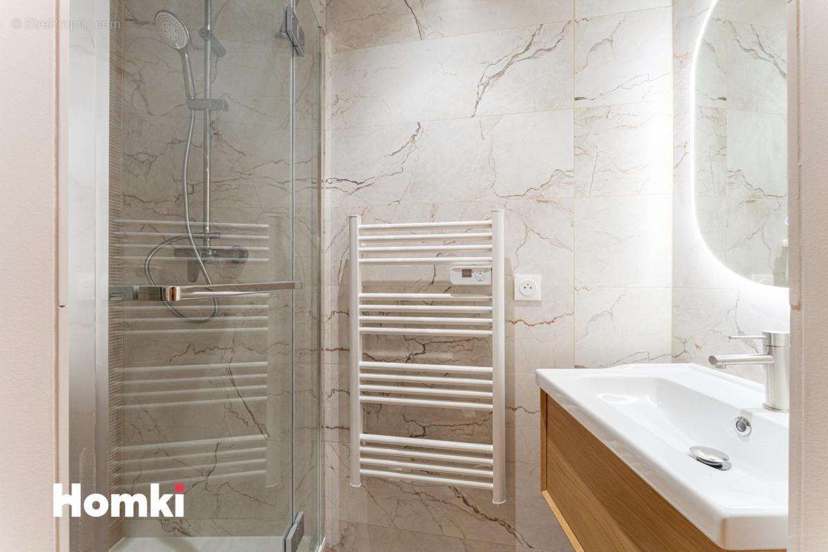 Appartement à MARSEILLE-2E