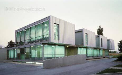 Commerce à PINEUILH