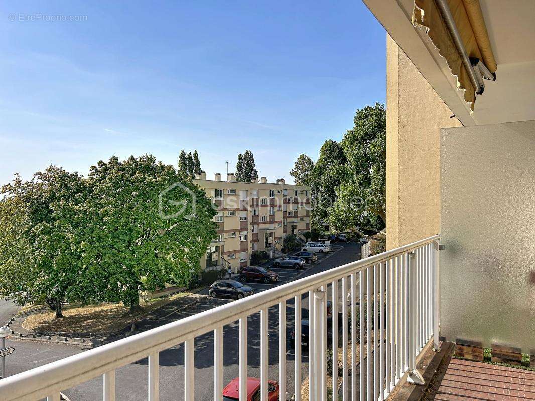 F3 de 69,23 m² avec box et cave – Une véritable opportunité - photo 4