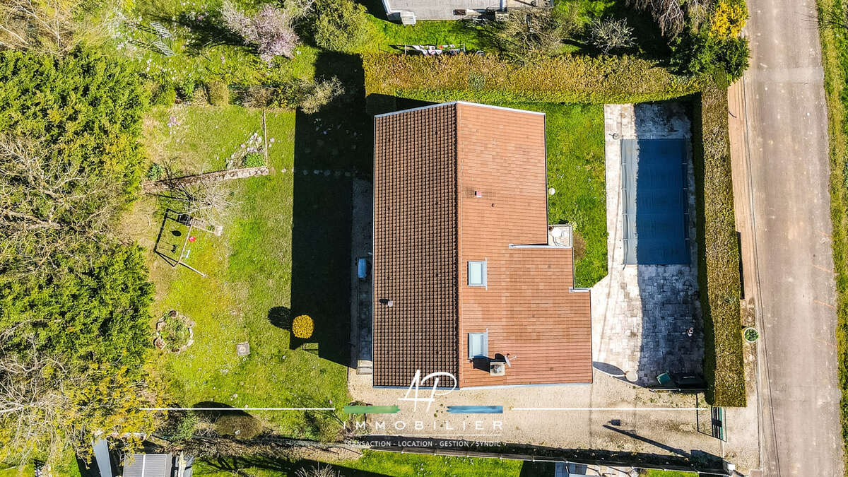 Maison familiale 147 m2   Terrain 985 m2 avec piscine   Clénay (21490) - photo 2