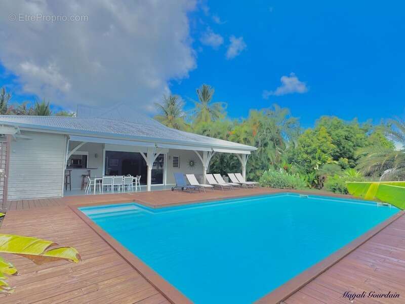 Saint-françois – villa d’exception avec grande piscine, à 5 minutes des plages - photo 5
