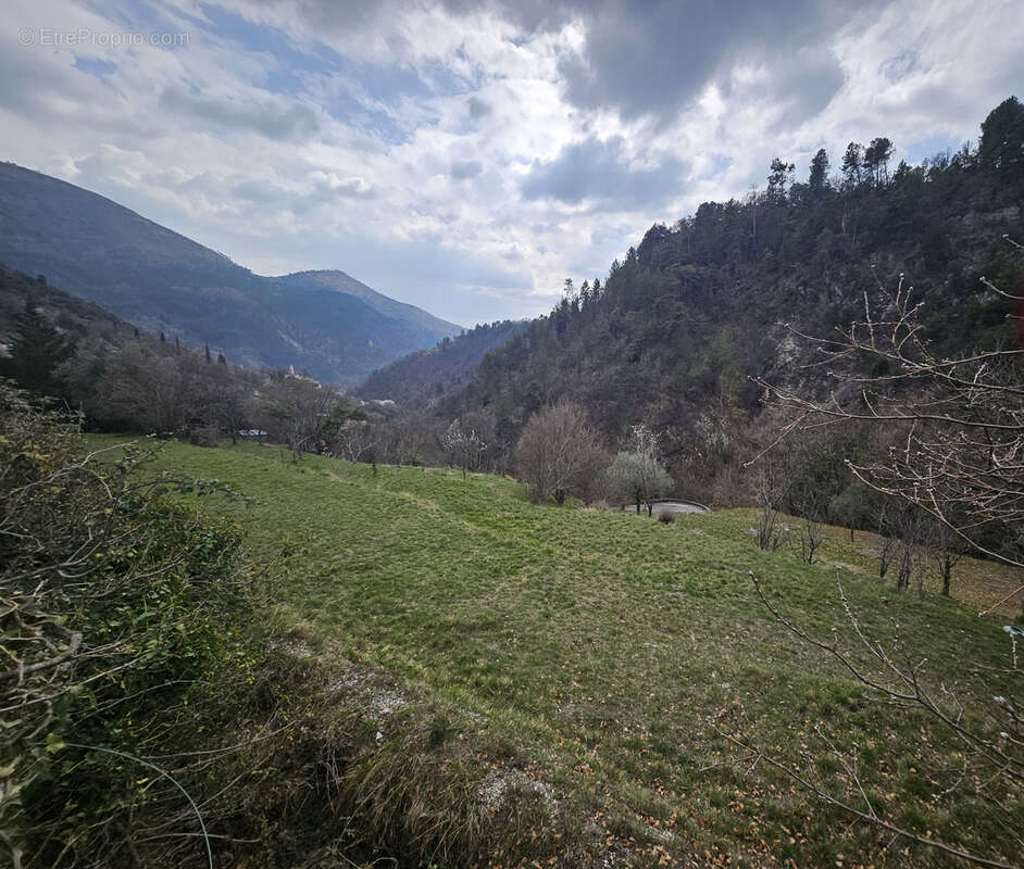 Terrain à LUCERAM