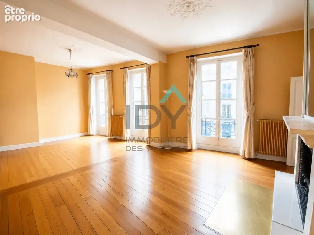 SAINT GERMAIN EN LAYE - appartement 82m² - 3 chambres - centre ville - photo 2