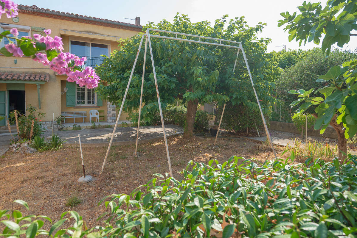 MaisonT5  avec 2 garages sur terrains clos - photo 76