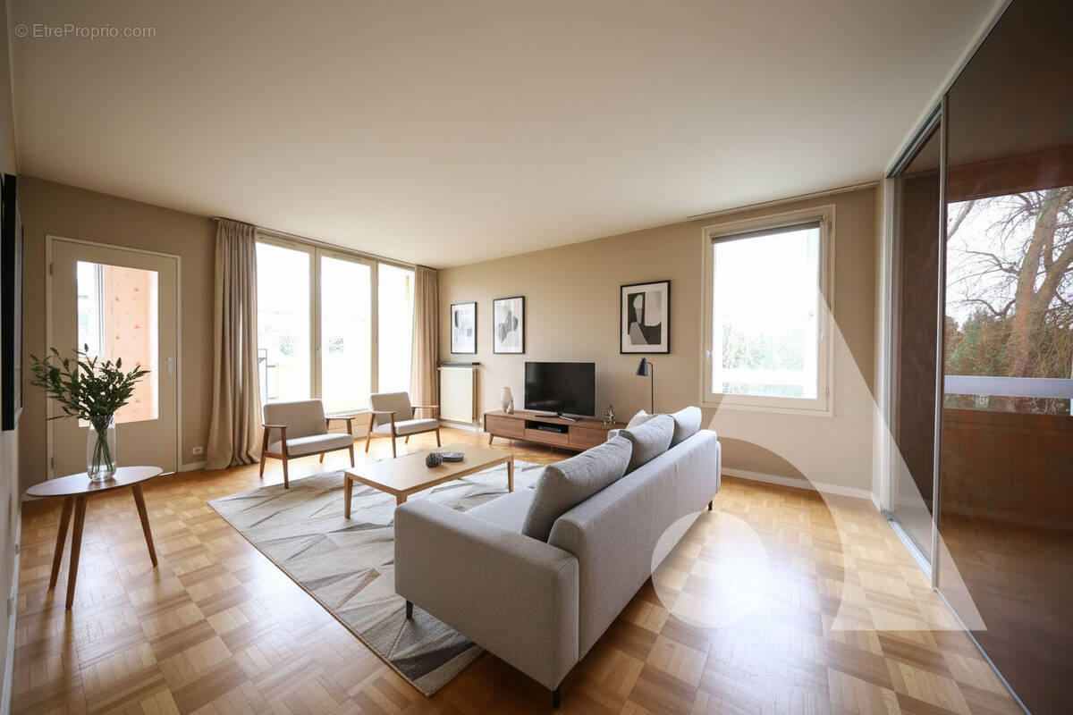 Appartement à CORBEIL-ESSONNES