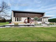 Maison à FARGUES-SAINT-HILAIRE