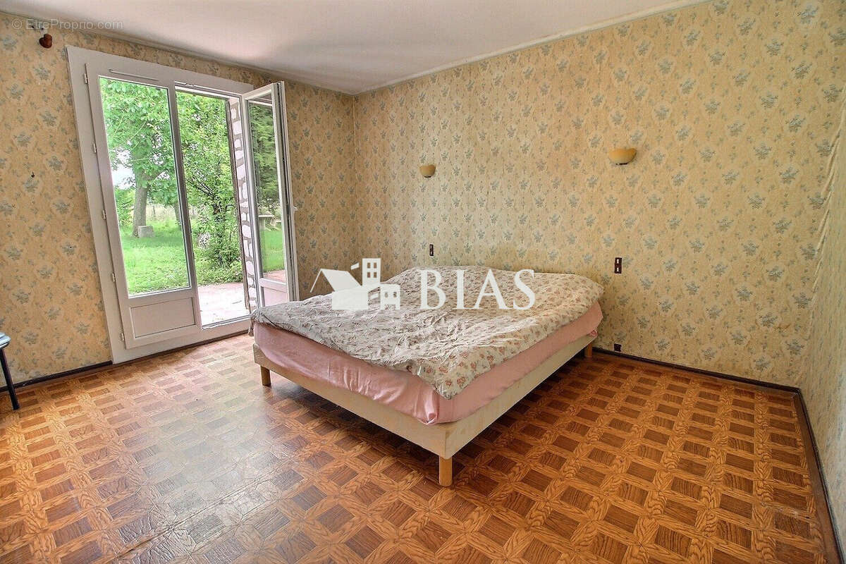 Maison à LE BEC-HELLOUIN