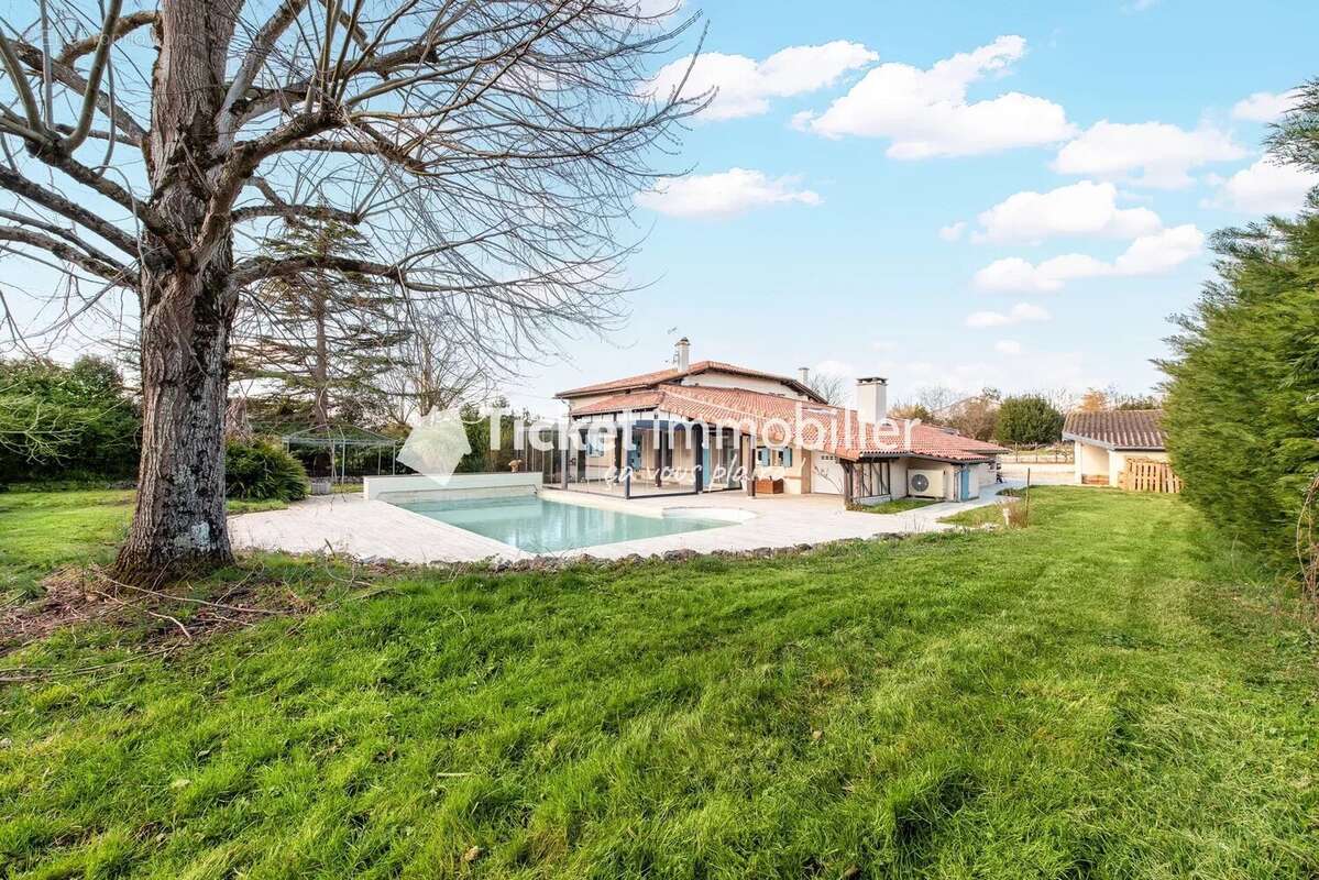 Maison à LE BURGAUD