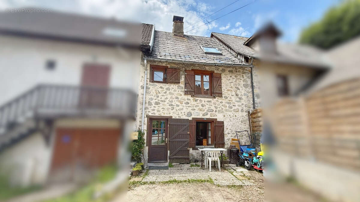 Maison à SAINT-PIERRE-DE-CHARTREUSE