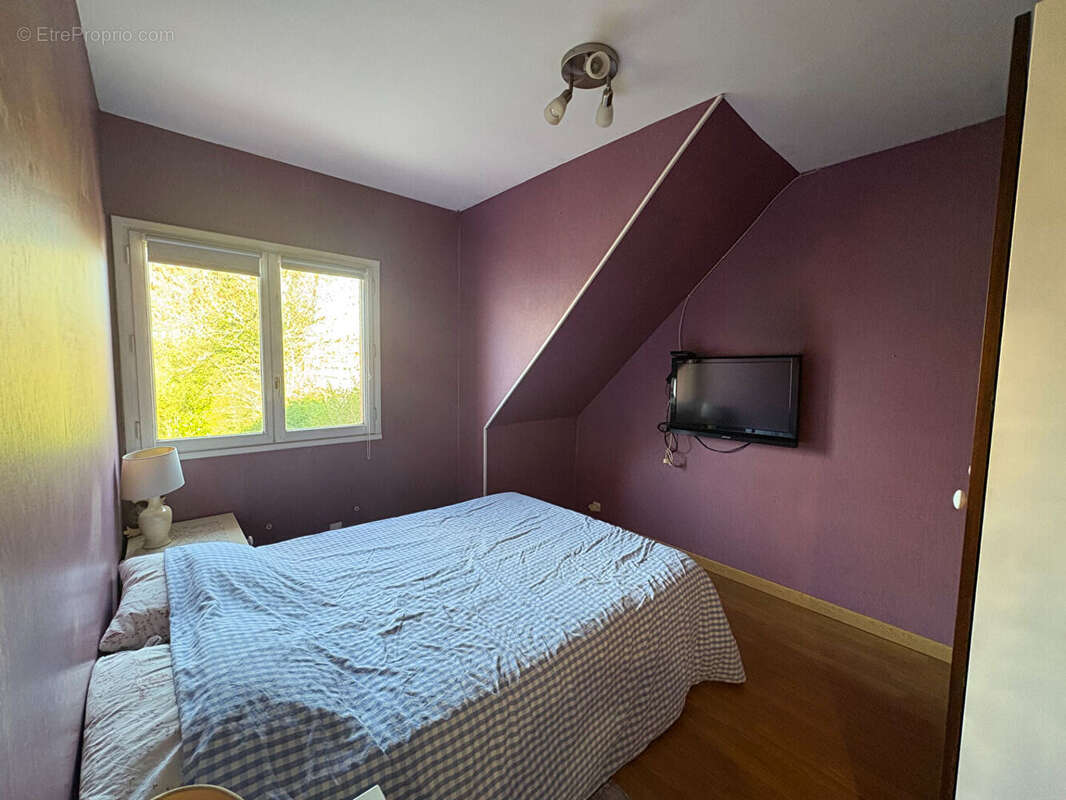 Maison individuelle en semi plain pied pleine de potentiel - un cadre de vie rare - photo 7