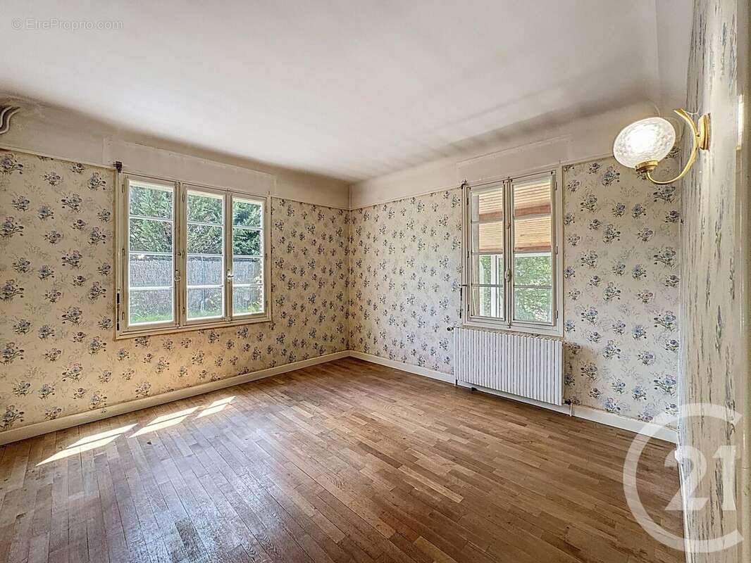 Maison 190 m² à La Ferte-Saint-Aubin  - photo 4