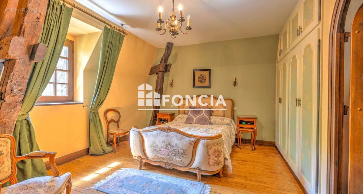 Maison à COULOUNIEIX-CHAMIERS