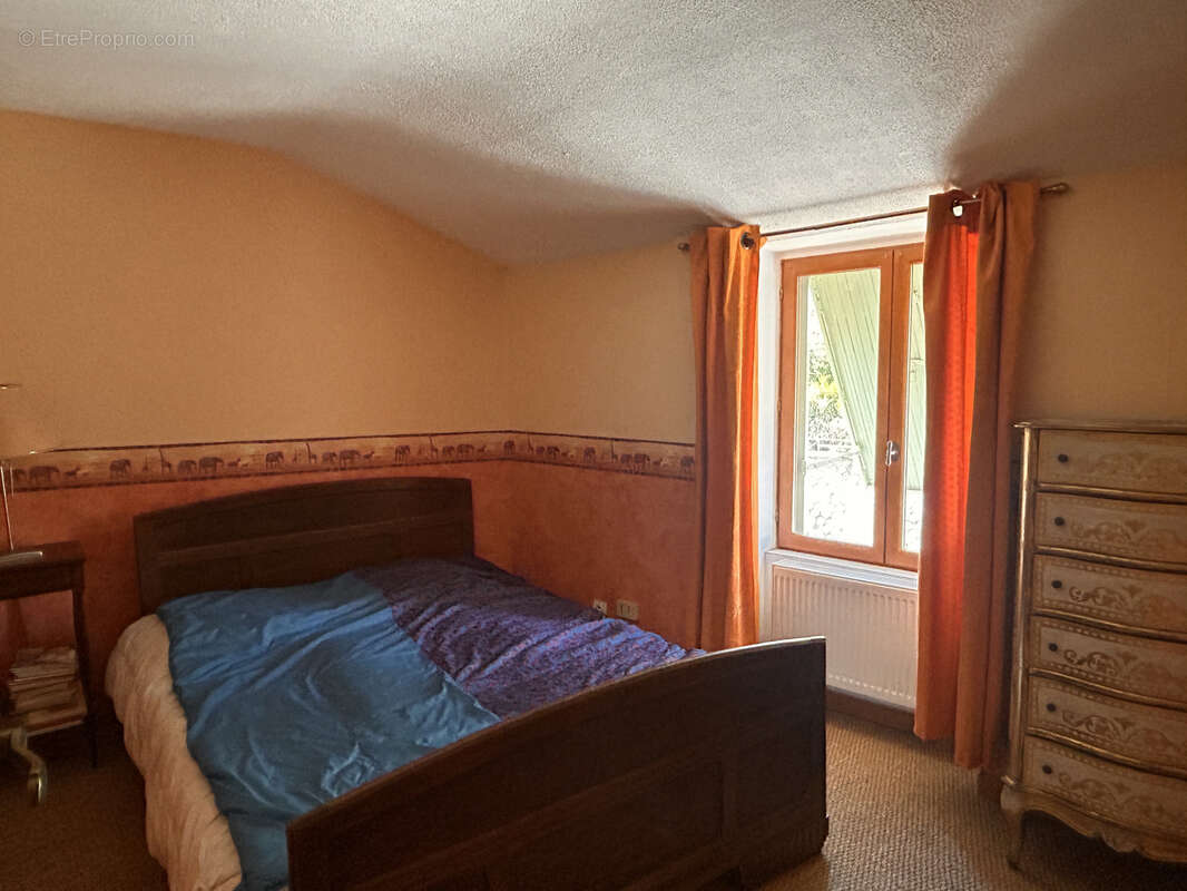 Maison à SAINT-MARCEL